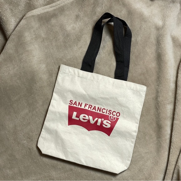 Levi's Handbags - Levi's canvas Cream San Francisco Tote Bag